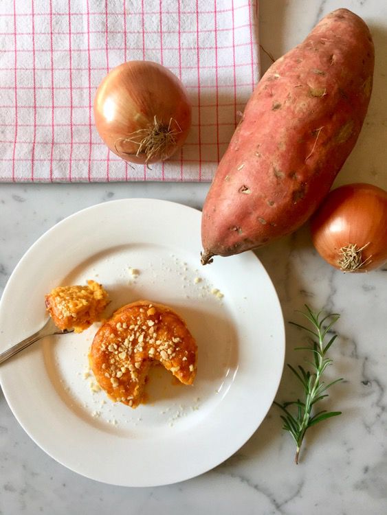 Sformatini di patate dolci arancioni, cipolla e parmigiano reggiano