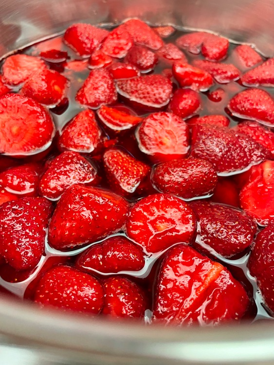 Strawberry marinate