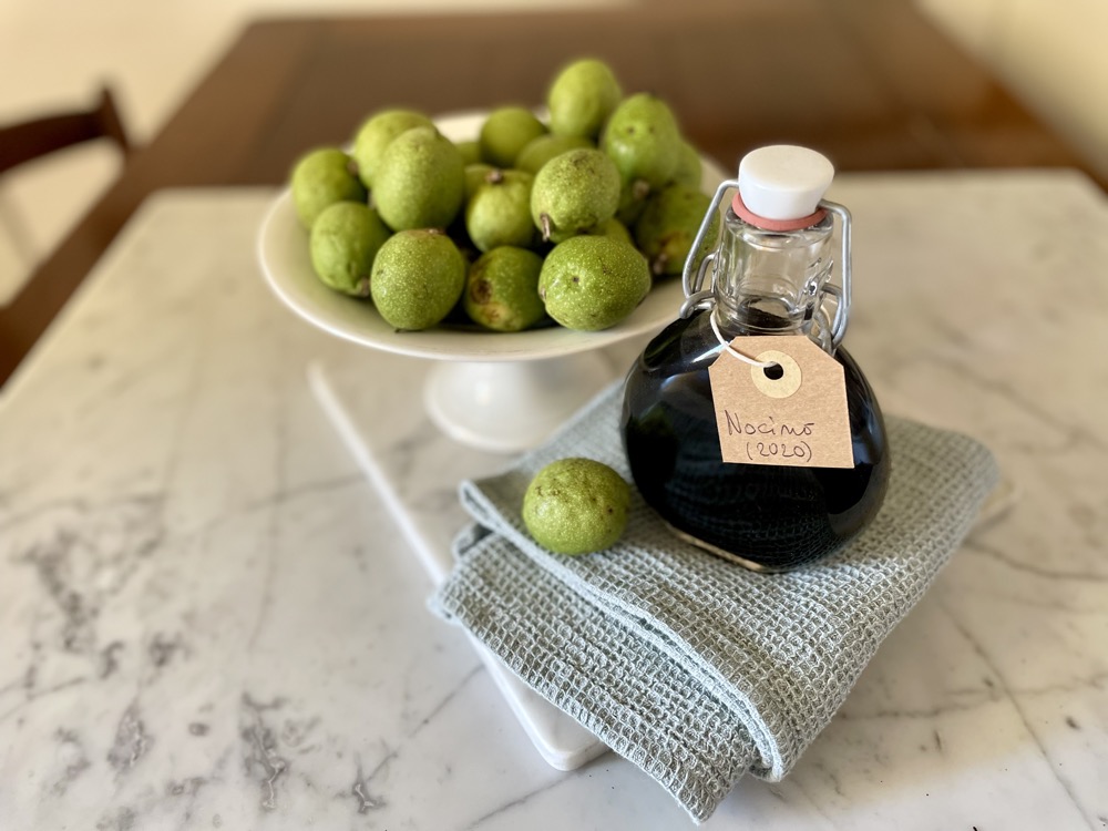 Nocino (walnut liqueur), recipe of Modena