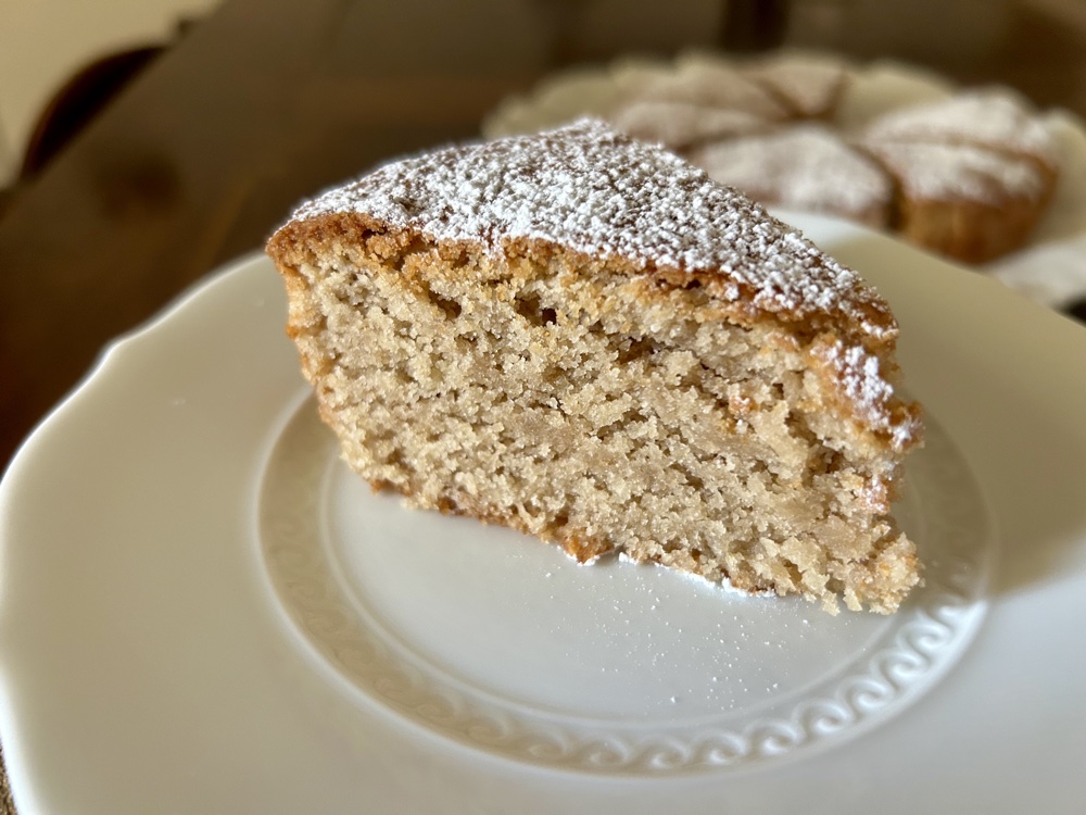 5 minutes cake, a typical sweet recipe of Emilia-Romagna
